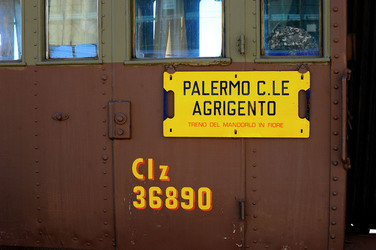 Il treno storico delle ferrovie italiane. Fotografie di Giulio Azzarello &copy;2017.