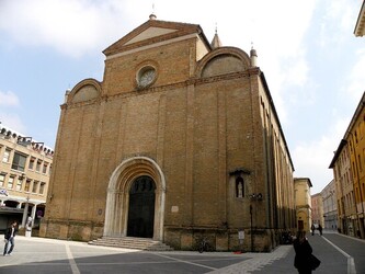 CESENA e il suo centro storico. Fotografie di Giulio Azzarello &copy;2014.