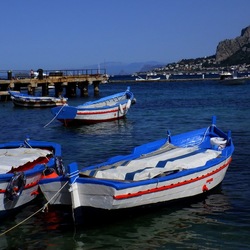 MONDELLO. Fotografie di Giulio Azzarello &copy;2022.