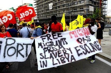 MIGRANTI manifestazione. Fotografie di Giulio Azzarello &copy;2018.