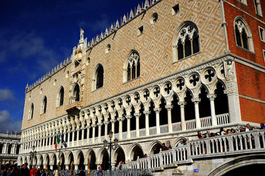 PIAZZA SAN MARCO A VENEZIA fotografie di Giulio Azzarello &copy;2016.