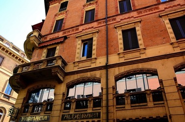 BOLOGNA centro storico. Fotografie di Giulio Azzarello &copy;2018.