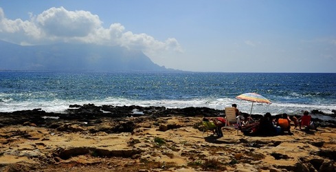 PAESAGGIO SICILIANO di MARE. Fotografia di Giulio Azzarello &copy;2018.