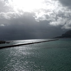 MONDELLO. Fotografie di Giulio Azzarello ©2024. MONDELLO. Fotografie di Giulio Azzarello ©2024.