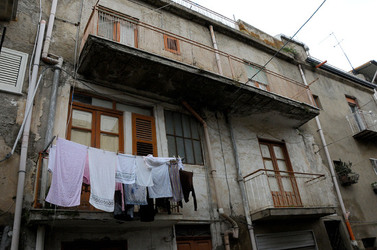 FAVARA in provincia di Agrigento. Fotografie di Giulio Azzarello 2014.