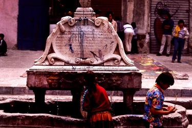 VUCCIRIA anni 90. Fotografie di Giulio Azzarello ©2022.