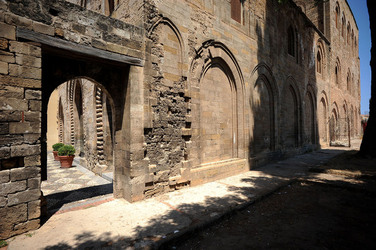 CHIESA E CHIOSTRO DELLA MAGIONE a Palermo panoramiche e particolari. Fotografie di Giulio Azzarello ©2014. CHIESA E CHIOSTRO DELLA MAGIONE a Palermo panoramiche e particolari. Fotografie di Giulio Azzarello ©2014.