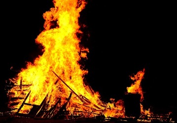 LA VAMPA DI SAN GIUSEPPE a Palermo. Fotografie di Giulio Azzarello ©2018. LA VAMPA DI SAN GIUSEPPE a Palermo. Fotografie di Giulio Azzarello ©2018.