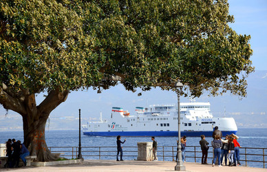 MESSINA città. Fotografie di Giulio Azzarello ©2016.