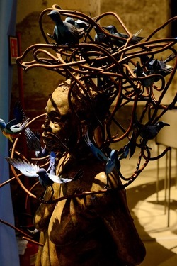 VENEZIA installazione nigeriana inizio Arsenale. Biennale Arch. Cont.. Fotografie di Giulio Azzarello &copy;2022.