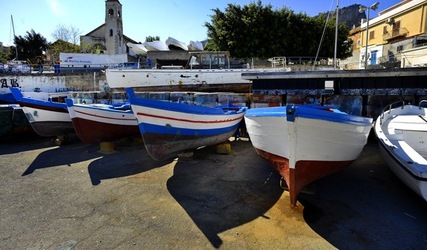 BARCHE da PESCA fotografie di Giulio Azzarello &copy;2019.