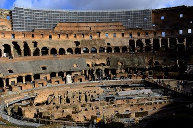 COLOSSEO Roma. Fotografie di Giulio Azzarello ©2020. COLOSSEO Roma. Fotografie di Giulio Azzarello ©2020.