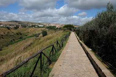 LUIGI PIRANDELLO il parco e la casa museo. Fotografie di Giulio Azzarello ©2014.