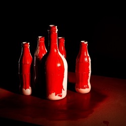 BOTTIGLIE. Fotografia di Giulio Azzarello ©2023. BOTTIGLIE. Fotografia di Giulio Azzarello ©2023.