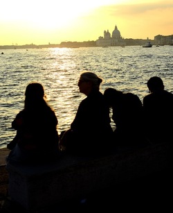 VENEZIA fotografie di Giulio Azzarello ©2020. VENEZIA fotografie di Giulio Azzarello ©2020.