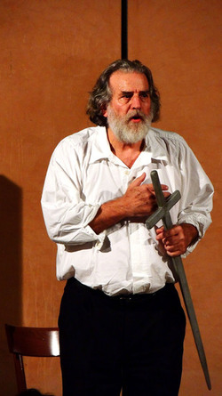 CARLO MAGNO spettacolo epico di e con Mimmo Cuticchio. Fotografie di Giulio Azzarello &copy;2014.