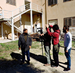 MISSIONE un documentario di P.Scimeca. Fotografie di Giulio Azzarello ©2015 2016. MISSIONE un documentario di P.Scimeca. Fotografie di Giulio Azzarello ©2015 2016.