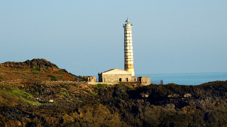 ISOLA DI USTICA la costa. Fotografie di Giulio Azzarello &copy;2016.