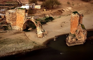 HASANKEYF Anatolia Curdistan. Fotografie di Giulio Azzarello ©2001 2021. HASANKEYF Anatolia Curdistan. Fotografie di Giulio Azzarello ©2001 2021.