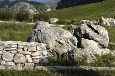 PORTELLA della Ginestra in Sicilia. Fotografie di Giulio Azzarello &copy;2014.