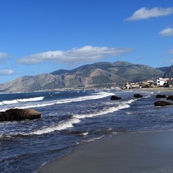 COSTA SICILIANA. Fotografie di Giulio Azzarello &copy;2022.