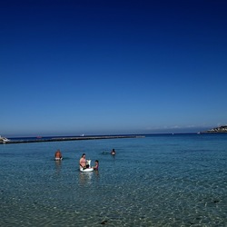MONDELLO. Fotografie di Giulio Azzarello ©2024. MONDELLO. Fotografie di Giulio Azzarello ©2024.
