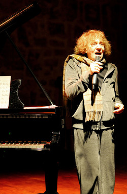 JAZZ spettacolo di Moschella Mulè. Fotografie di Giulio Azzarello ©2016. JAZZ spettacolo di Moschella Mulè. Fotografie di Giulio Azzarello ©2016.