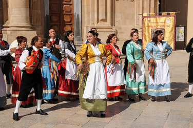 GRUPPO FOLK SICILIANO a Marsala. Fotografie di Giulio Azzarello &copy;2014.