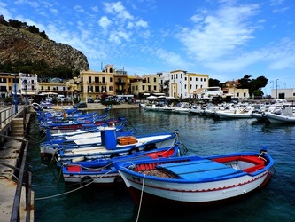 MONDELLO fotografie di Giulio Azzarello &copy;2020.