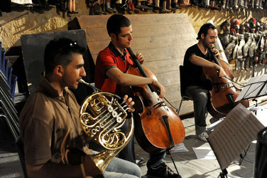 GIACOMO CUTICCHIO e il suo ensemble musicale. Fotografie di Giulio Azzarello &copy;2014.