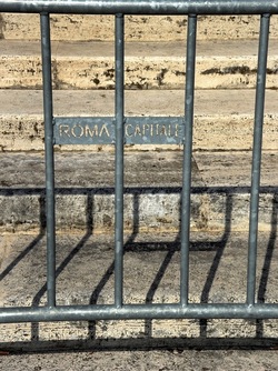 ROMA CAPITALE. Fotografie di Giulio Azzarello &copy;2018.