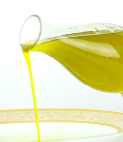 OLIO DI OLIVA di Sicilia. Fotografie di Giulio Azzarello &copy;2016.