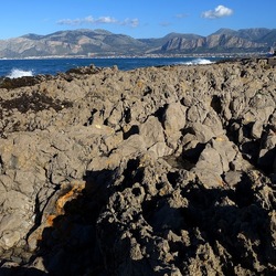 COSTA SICILIANA. Fotografie di Giulio Azzarello &copy;2022.