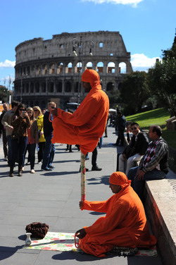 ROMA. Fotografie di Giulio Azzarello ©2014. ROMA. Fotografie di Giulio Azzarello ©2014.
