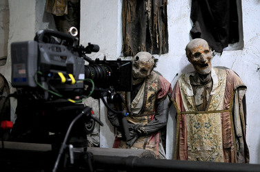 Le CATACOMBE di Palermo documentario film. Fotografie di scena e set di Giulio Azzarello &copy;2014.