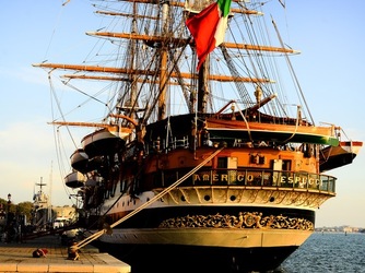 AMERIGO VESPUCCI fotografie di Giulio Azzarello ©2020. AMERIGO VESPUCCI fotografie di Giulio Azzarello ©2020.