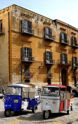 CENTRO STORICO di PALERMO. Fotografie di Giulio Azzarello ©2016. CENTRO STORICO di PALERMO. Fotografie di Giulio Azzarello ©2016.