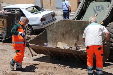 IL QUARTIERE ZEN di Palermo. Fotografie di Giulio Azzarello ©2014. IL QUARTIERE ZEN di Palermo. Fotografie di Giulio Azzarello ©2014.