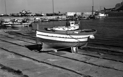 BIANCO NERO. Fotografie di Giulio Azzarello ©2021. BIANCO NERO. Fotografie di Giulio Azzarello ©2021.