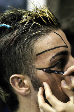 NOTREDAM de PARIS con giovani artisti. Fotografie di Giulio Azzarello ©2014. NOTREDAM de PARIS con giovani artisti. Fotografie di Giulio Azzarello ©2014.