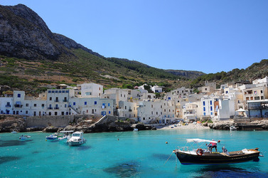 ISOLA DI LEVANZO in Sicilia. Fotografie di Giulio Azzarello &copy;2014.
