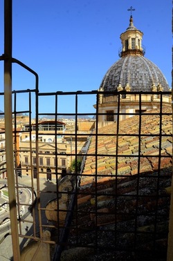 CENTRO STORICO di PALERMO. Fotografie di Giulio Azzarello &copy;2018.