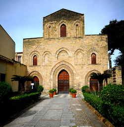 PIAZZA MAGIONE a Palermo. Fotografie di Giulio Azzarello &copy;2016.