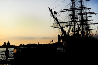 AMERIGO VESPUCCI fotografie di Giulio Azzarello ©2020. AMERIGO VESPUCCI fotografie di Giulio Azzarello ©2020.