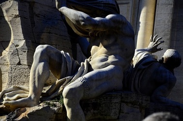 PIAZZA NAVONA Roma. Fotografie di Giulio Azzarello ©2020. PIAZZA NAVONA Roma. Fotografie di Giulio Azzarello ©2020.
