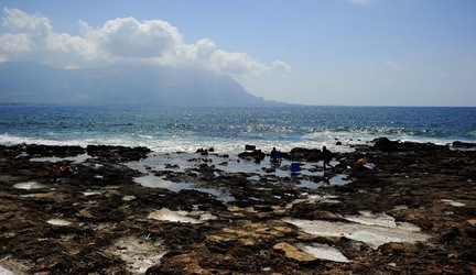 PAESAGGIO SICILIANO di MARE. Fotografia di Giulio Azzarello &copy;2018.