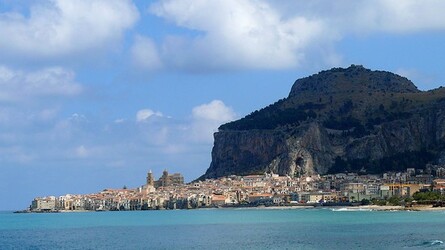 CEFALU e il suo Duomo in Sicilia. Fotografie di Giulio Azzarello &copy;2014.