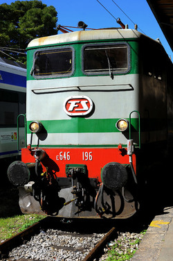 Il treno storico delle ferrovie italiane. Fotografie di Giulio Azzarello &copy;2017.