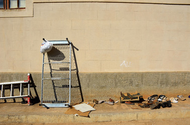 SCARPE di persone povere. Fotografie di Giulio Azzarello &copy;2016.