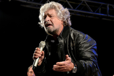 I COMIZI di BEPPE GRILLO in Sicilia a Palermo alcuni momenti. Fotografie di Giulio Azzarello &copy;2014.